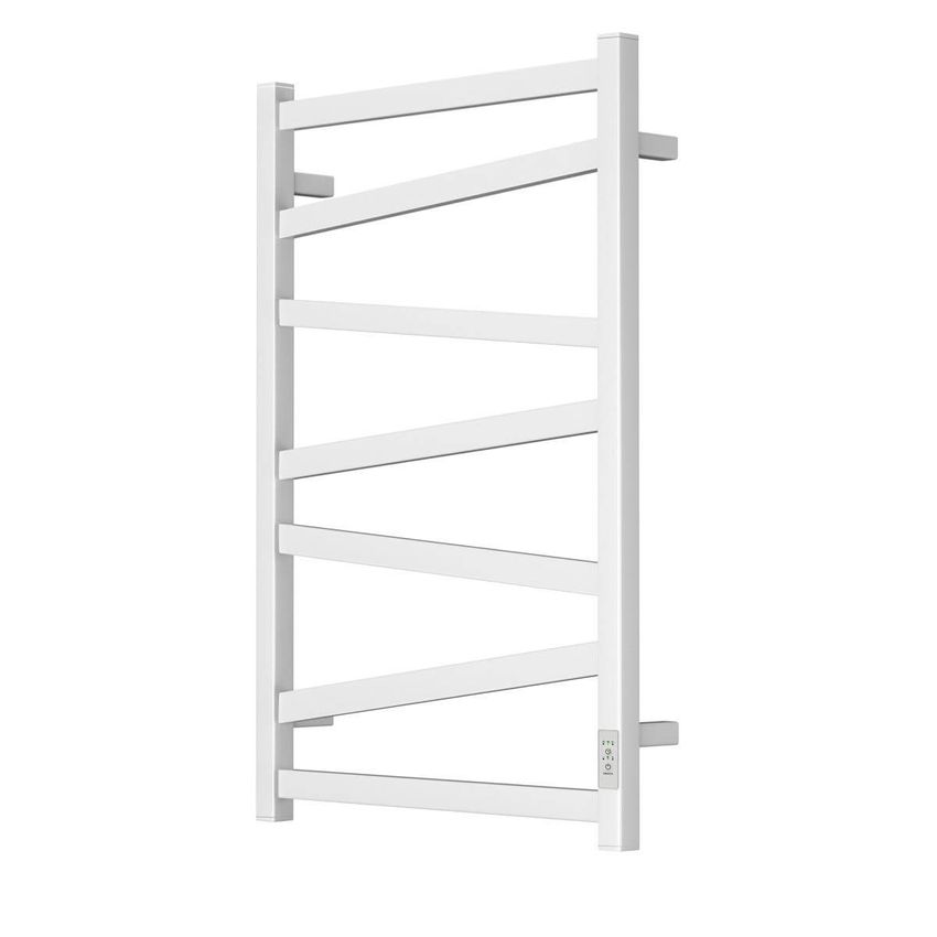 Полотенцесушитель электрический Point Феникс PN15858W купить в Москве.
